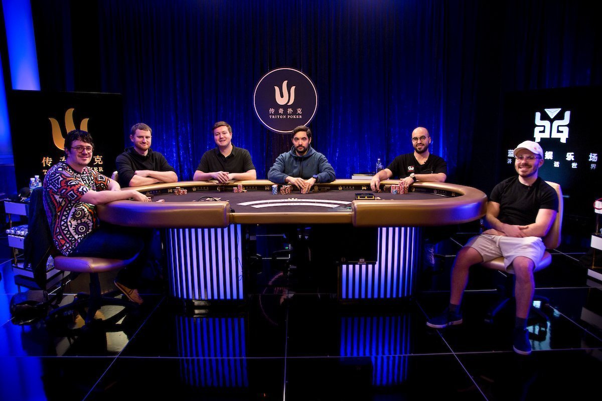 Mesa final do Main Event da Triton Super High Roller Series