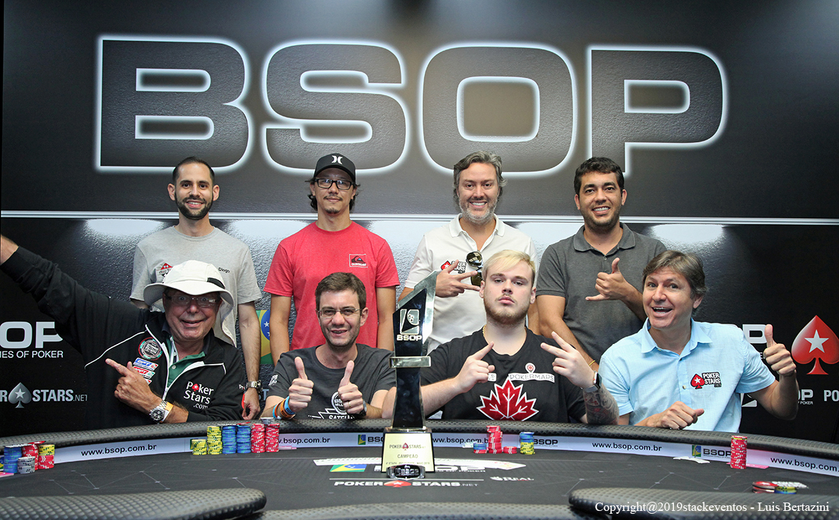 Mesa final do Main Event do BSOP Rio Quente