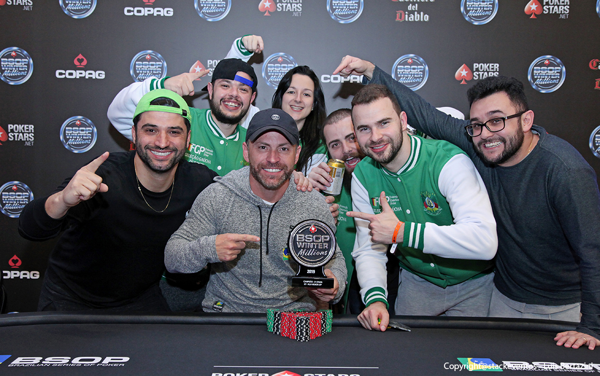 Vinicius Pinheiro campeão do Heads-Up do BSOP Winter Millions