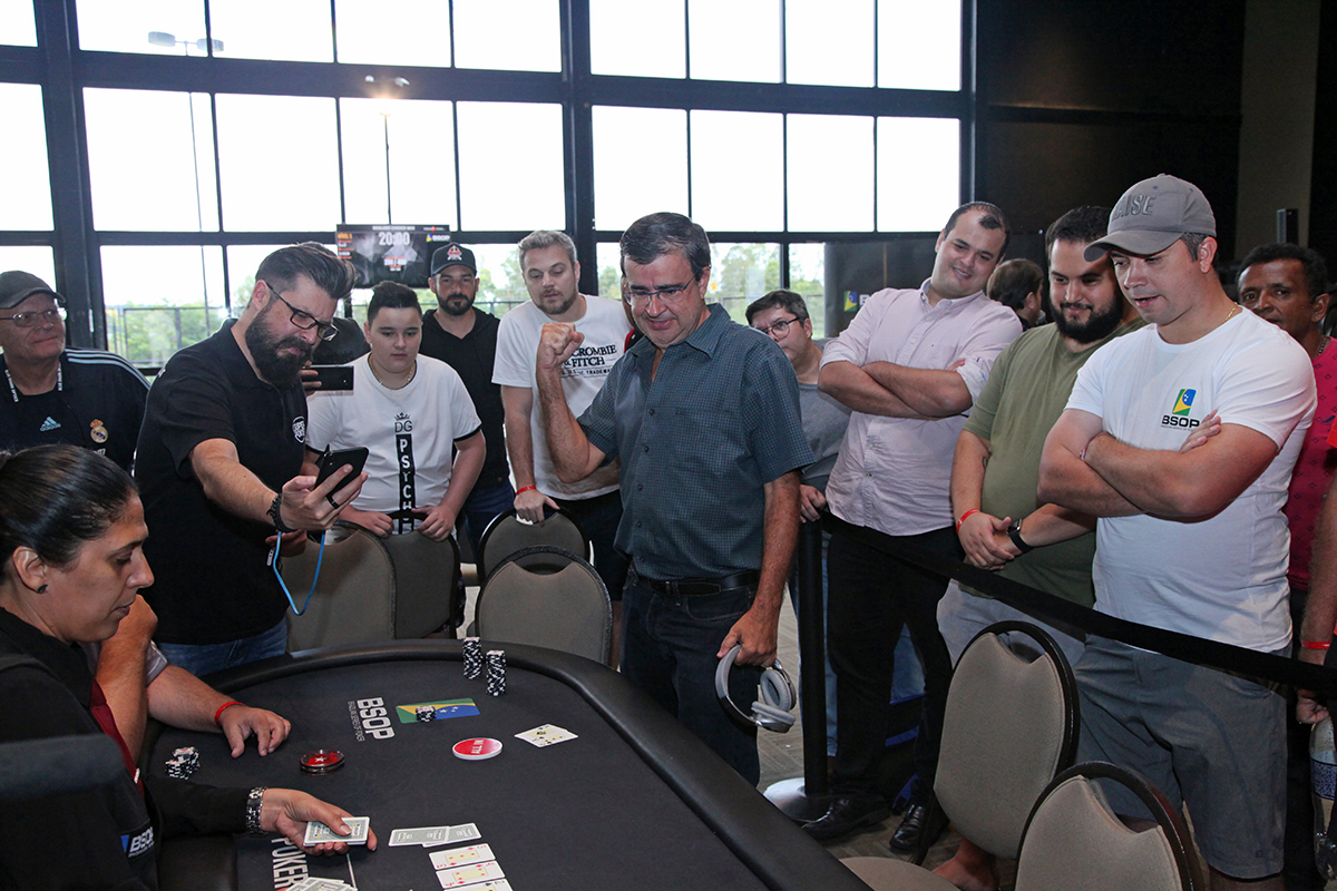 Elias Lima campeão do All in ou Fold do BSOP Brasília