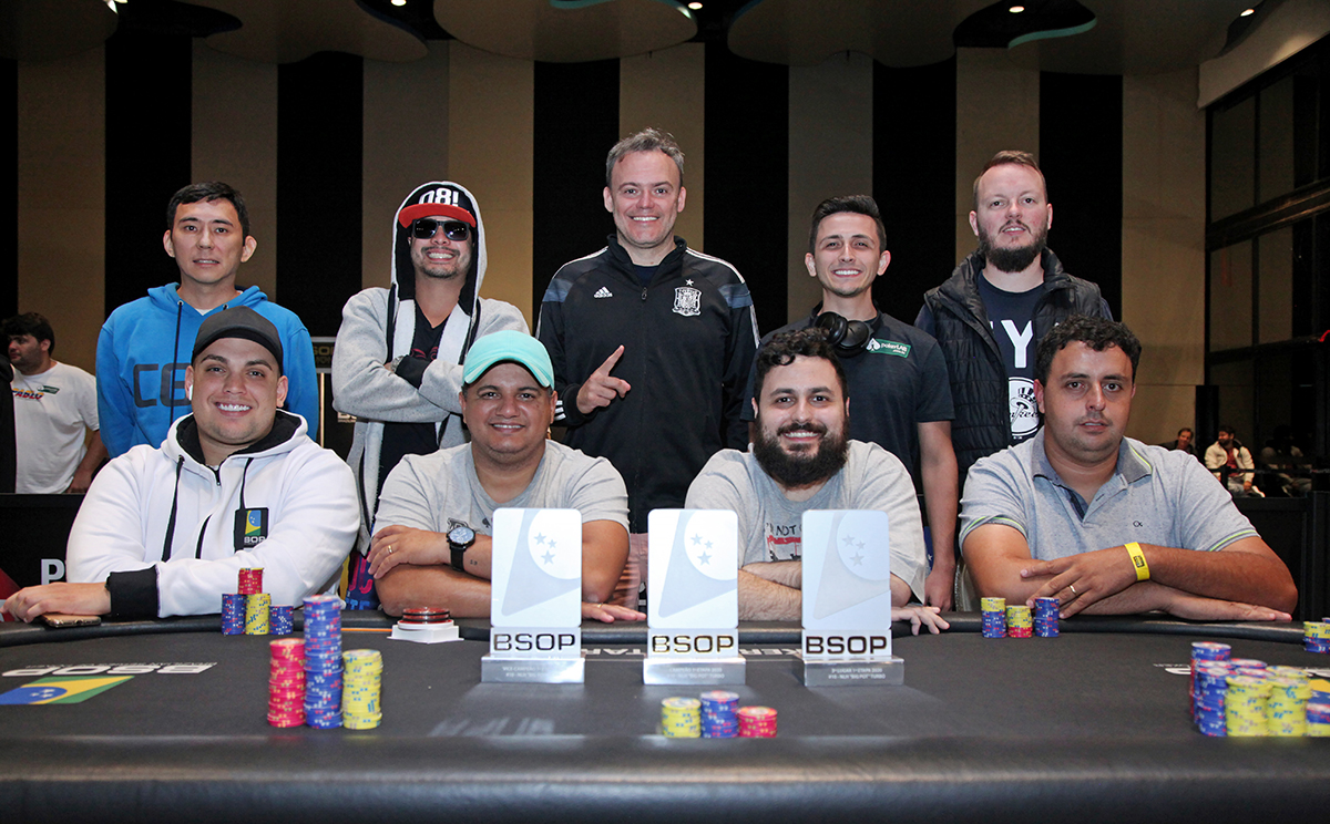 Mesa final do Big Pot Turbo do BSOP Brasília