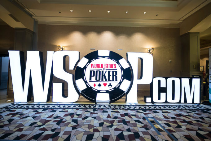 Em abril, a WSOP anunciou o adiamento da 51ª edição