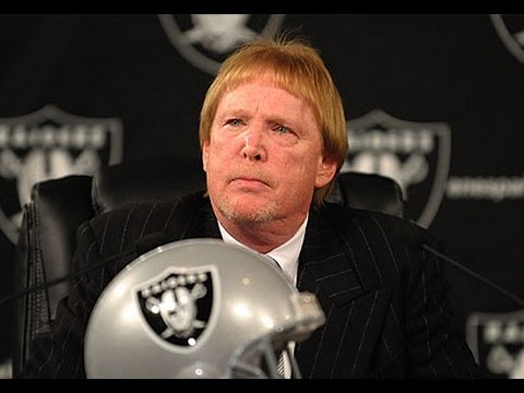 O empresário Mark Davis é um dos principais fatores na mudança de rumo do Raiders