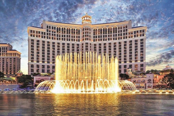 MGM Resorts, dono de casas como o Bellagio, voltará a exigir máscaras em suas dependências