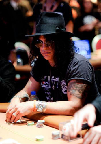 Lenda do rock, Slash tem familiaridade com as fichas