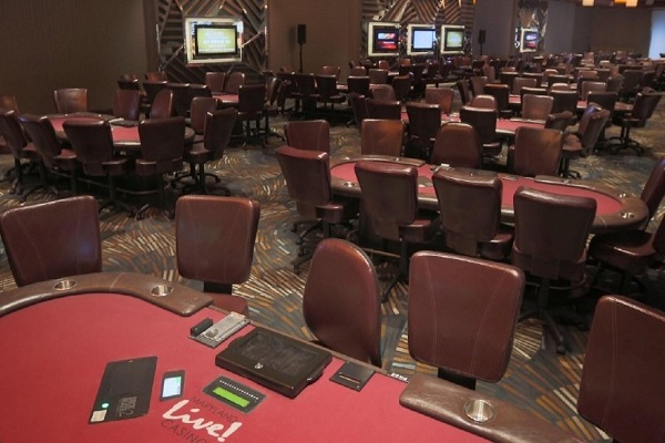 A sala de poker do Live! (foto) não receberá o WPT na data prevista (Foto: Divulgação)