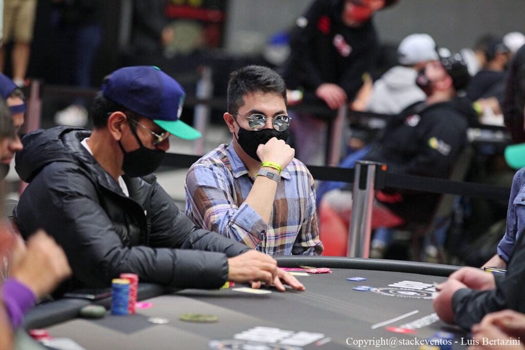 Edson Tsutsumi Jr chegou ao ITM do Super High Roller do BSOP Millions