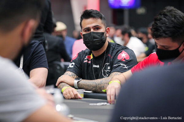 No BSOP Millions, Nicholas Guerri revelou que é fã de poker