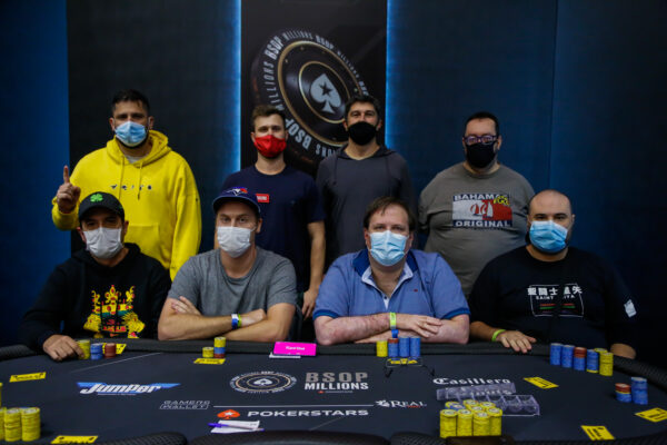 Mesa final do Triple Stud do BSOP Millions