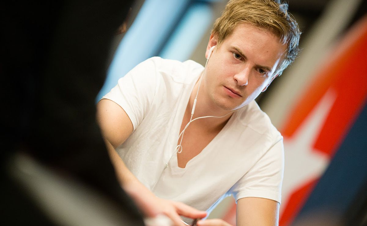 Viktor Blom, o "Isildur1", é dono de um talento fora de série