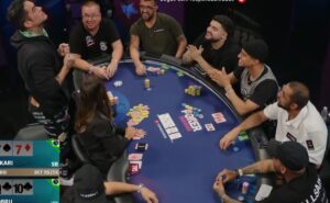 A mesa ficou incrédula com o desfecho da mão no BSOP Poker Show