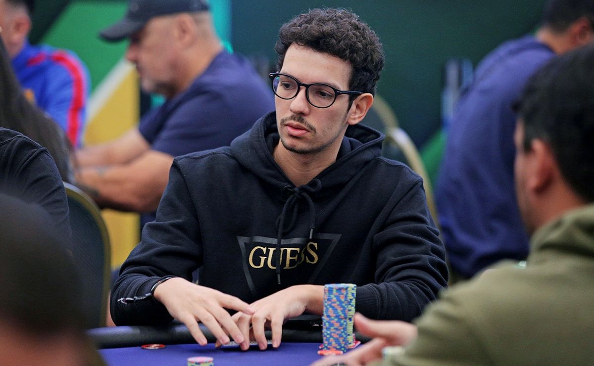 Murilo Fidelis levou o bronze no Sunday Million