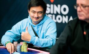 Stephen Song puxa a fila na decisão