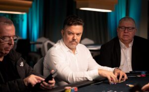 Eduardo Parra tem o maior stack da decisão
