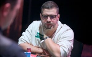 Davi Cola e mais três brasileiros estão no pelotão de elite (Foto: WSOP)
