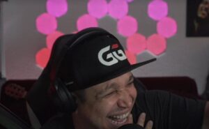 Felipe Mojave foi só sorrisos depois do call (Foto: Reprodução/Twitch)