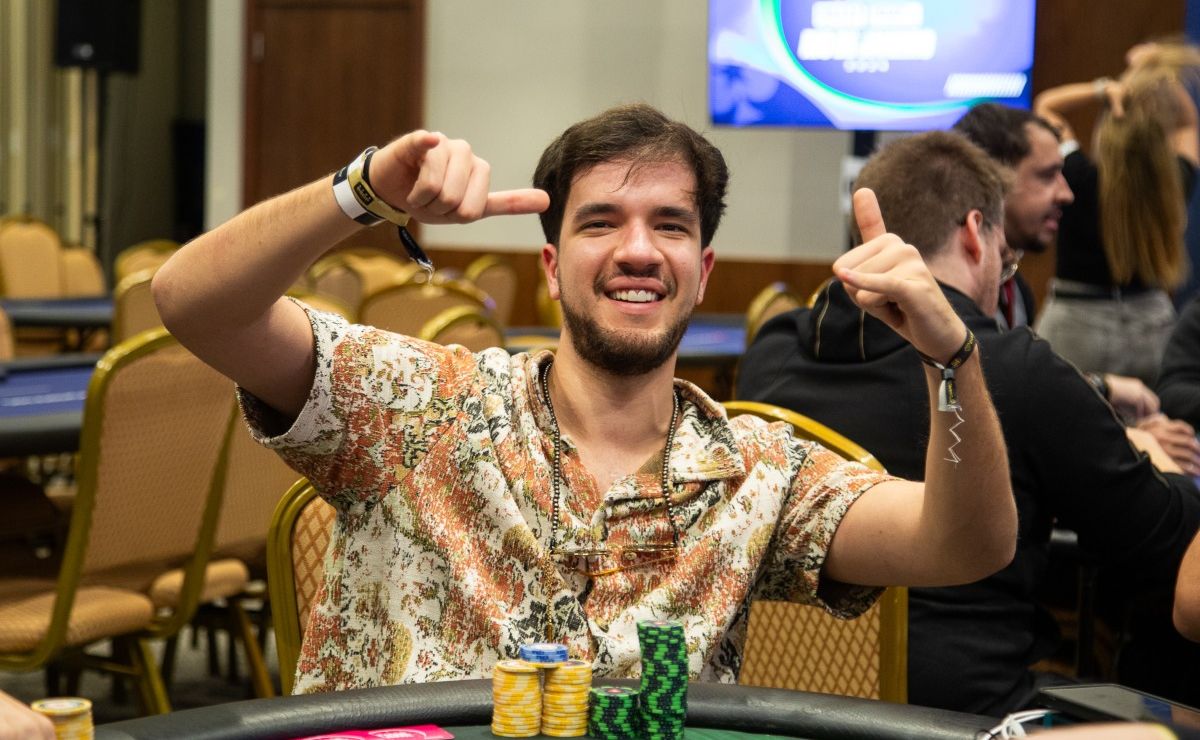 Nicolas Coppini liderou os classificados na competição