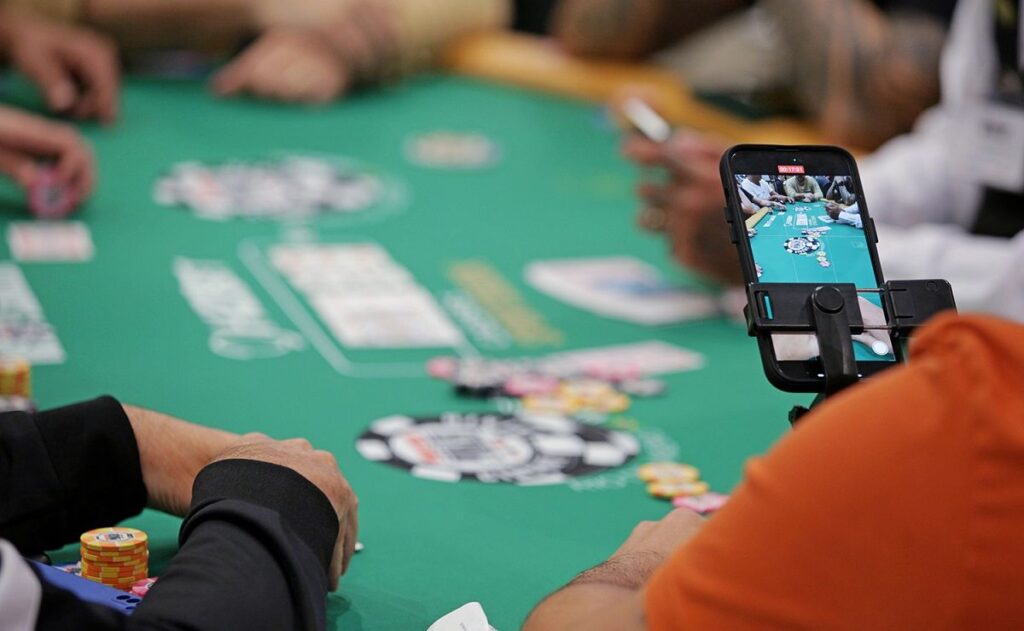 Celulares estarão restritos na WSOP Paradise