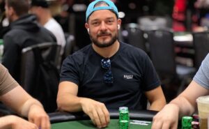 Fabiano Kovalski sofreu com o baralho na valiosa mesa final