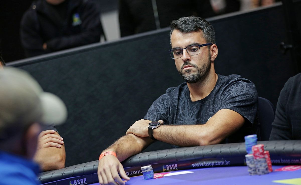 "AlexPerez77" e Matheus Freitas (foto) representaram no Sunday Million