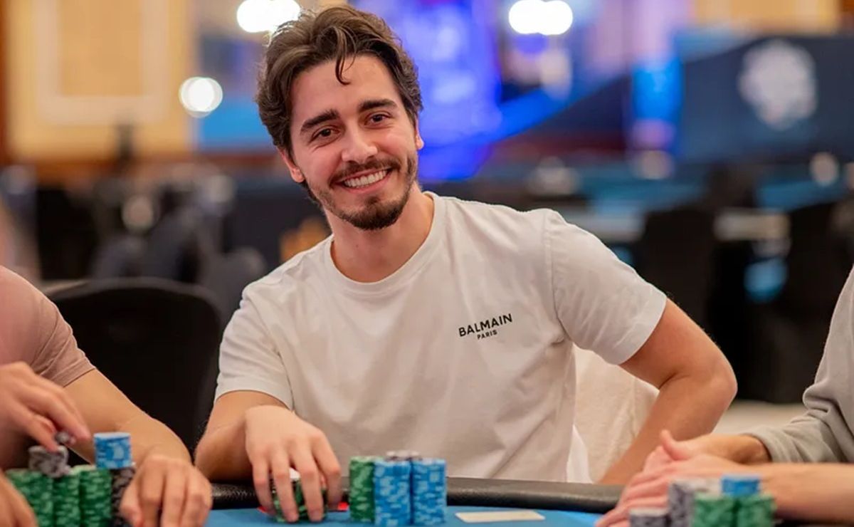 Felipe Ketzer puxa a fila ao Dia Final do Invitational (Foto: Regina Cortina/PokerNews)
