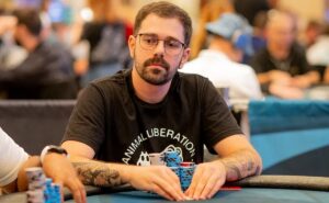 Felipe Boianovsky ficou entre os melhores na estrelada competição (Foto: Regina Cortina/PokerNews)