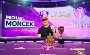 Michael Moncek foi o primeiro a comemorar na PokerGO Cup (Foto: PokerGO)