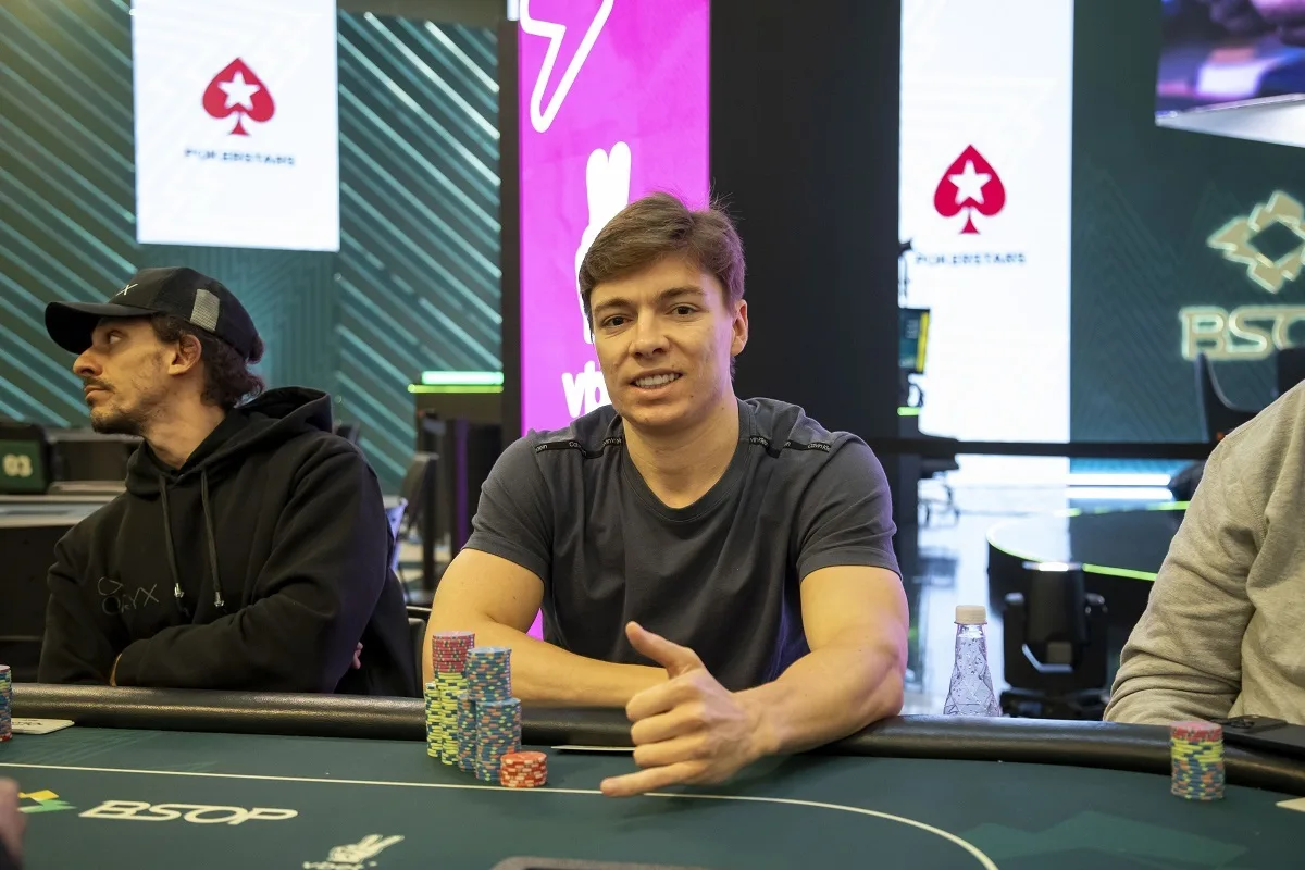 Eller Kirsten crava o Mini Bounty Builder HR no PokerStars