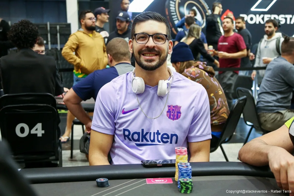 Leonardo Duarte forra com título do Evento 3-Low do WCOOP
