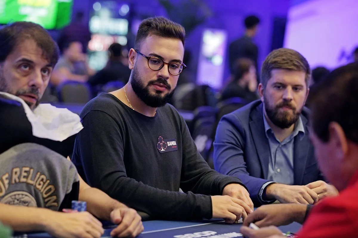Lucas Rocha se destaca com campanha em paralelo da WSOP Online