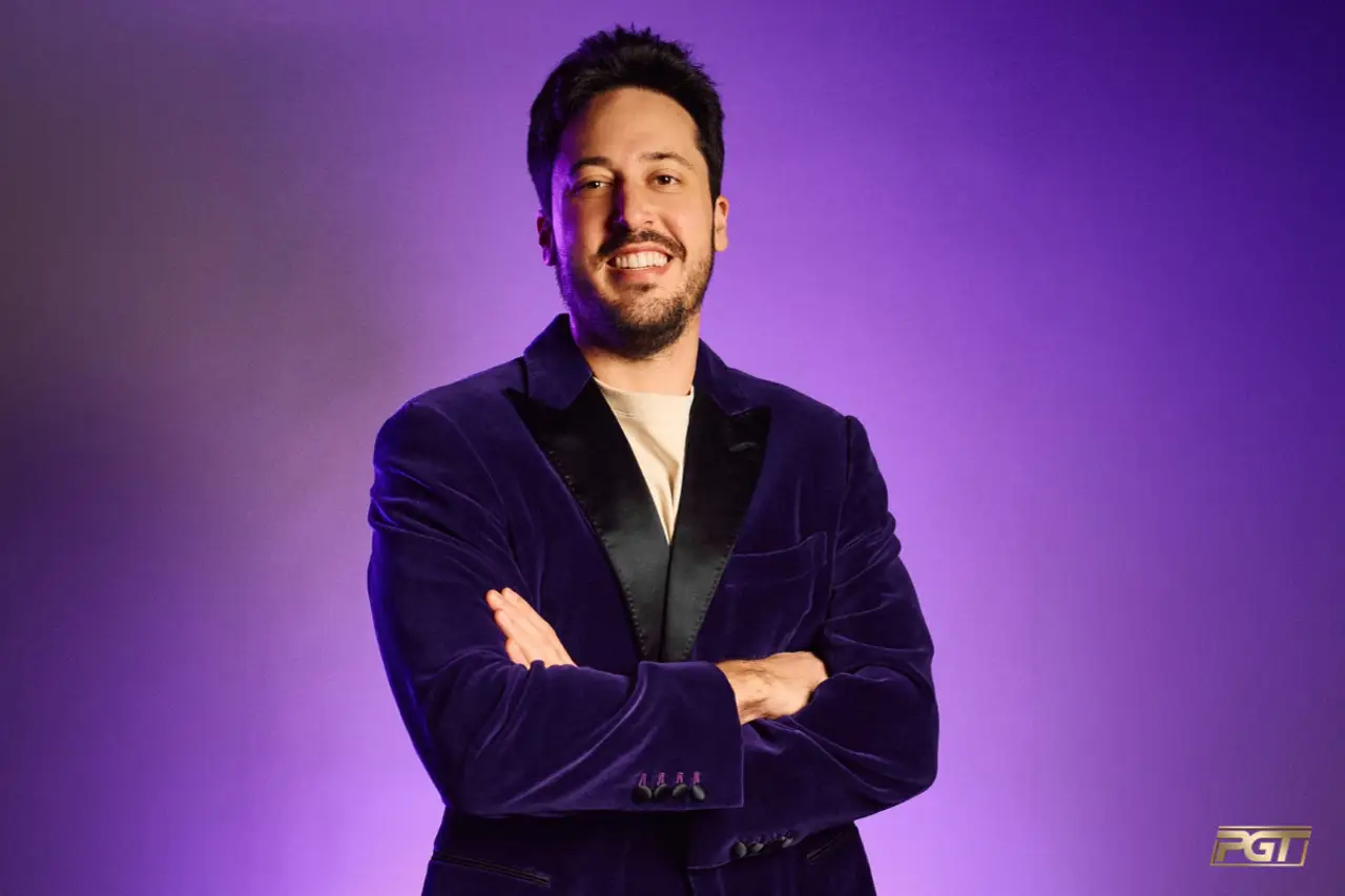 Adrian Mateos conquista Purple Jacket e é campeão do Poker Masters 2026