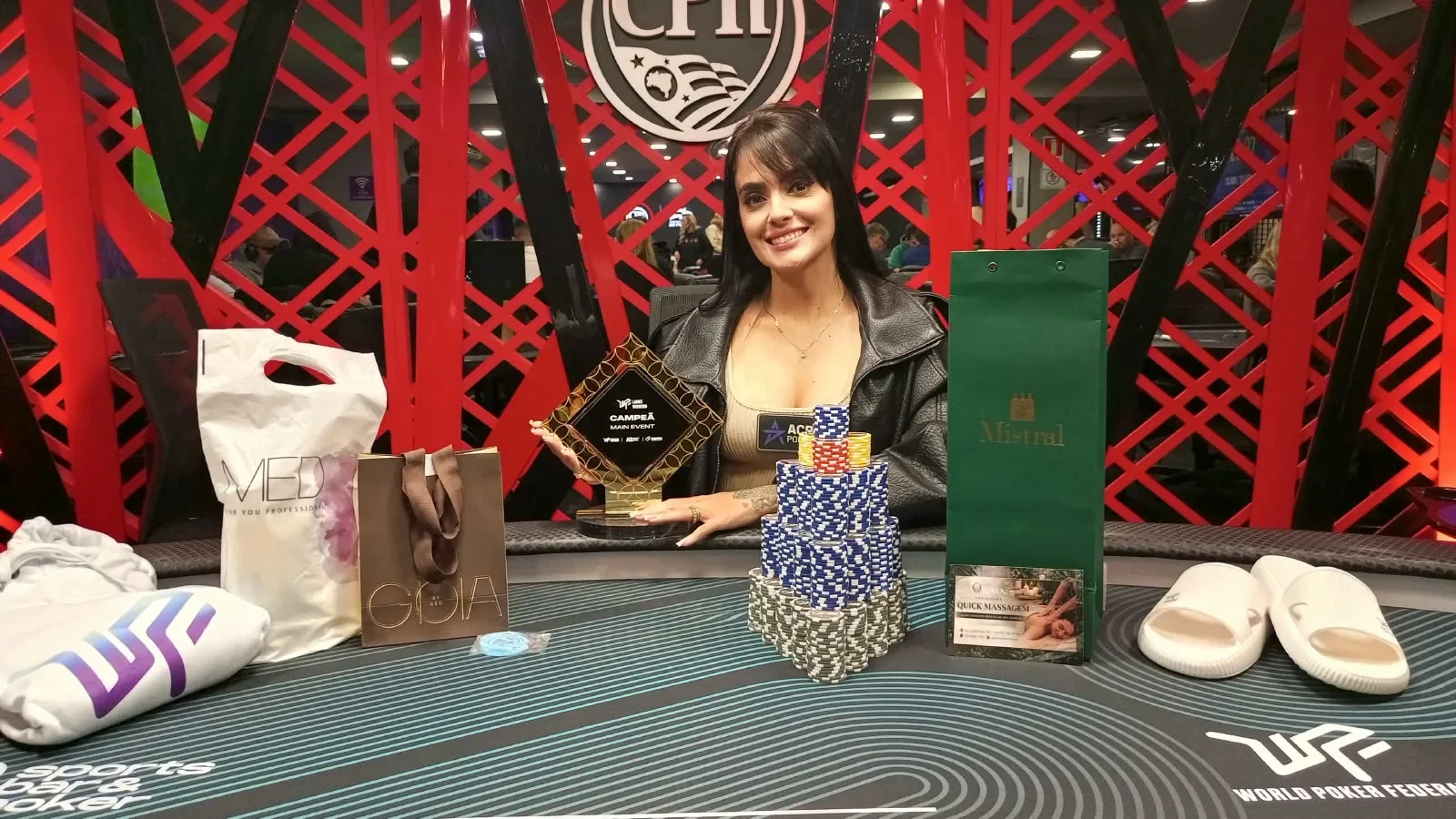 Rebeca Rebuitti reage e conquista Main Event do Ladies Weekend