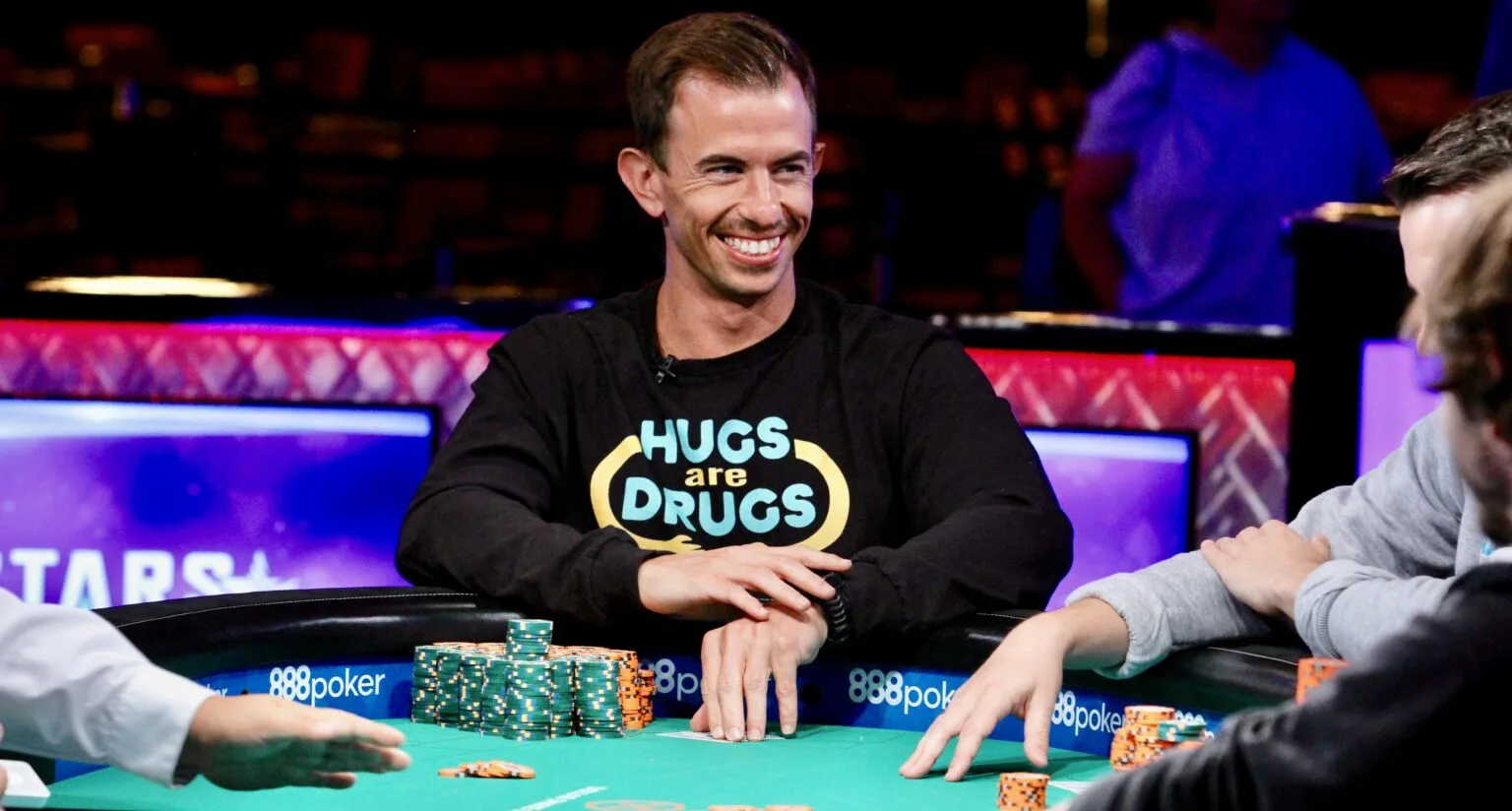 Shannon Shorr conquista quarto bracelete da WSOP com família ao lado