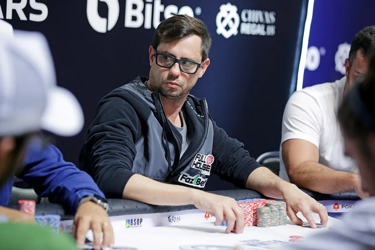 Dieferson Montrezol é vice do 21-Medium da Spooky Season no PokerStars