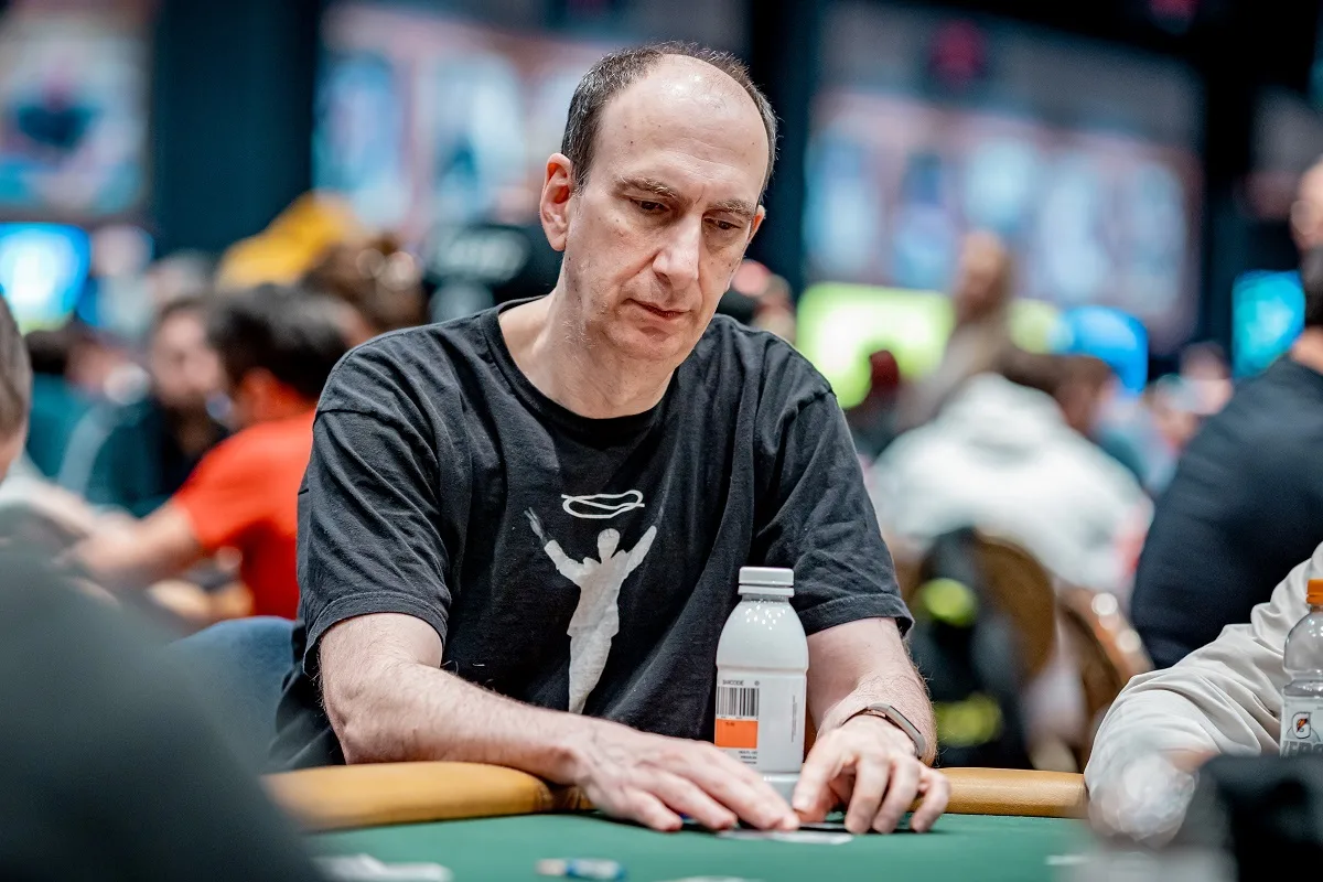 Erik Seidel retorna ao gamão após 40 anos e quase vence torneio em Las Vegas